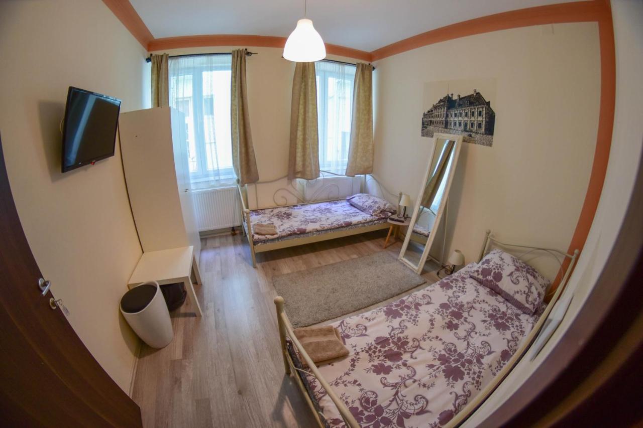 Boutique Hostel Kings N' Queens Загреб Экстерьер фото